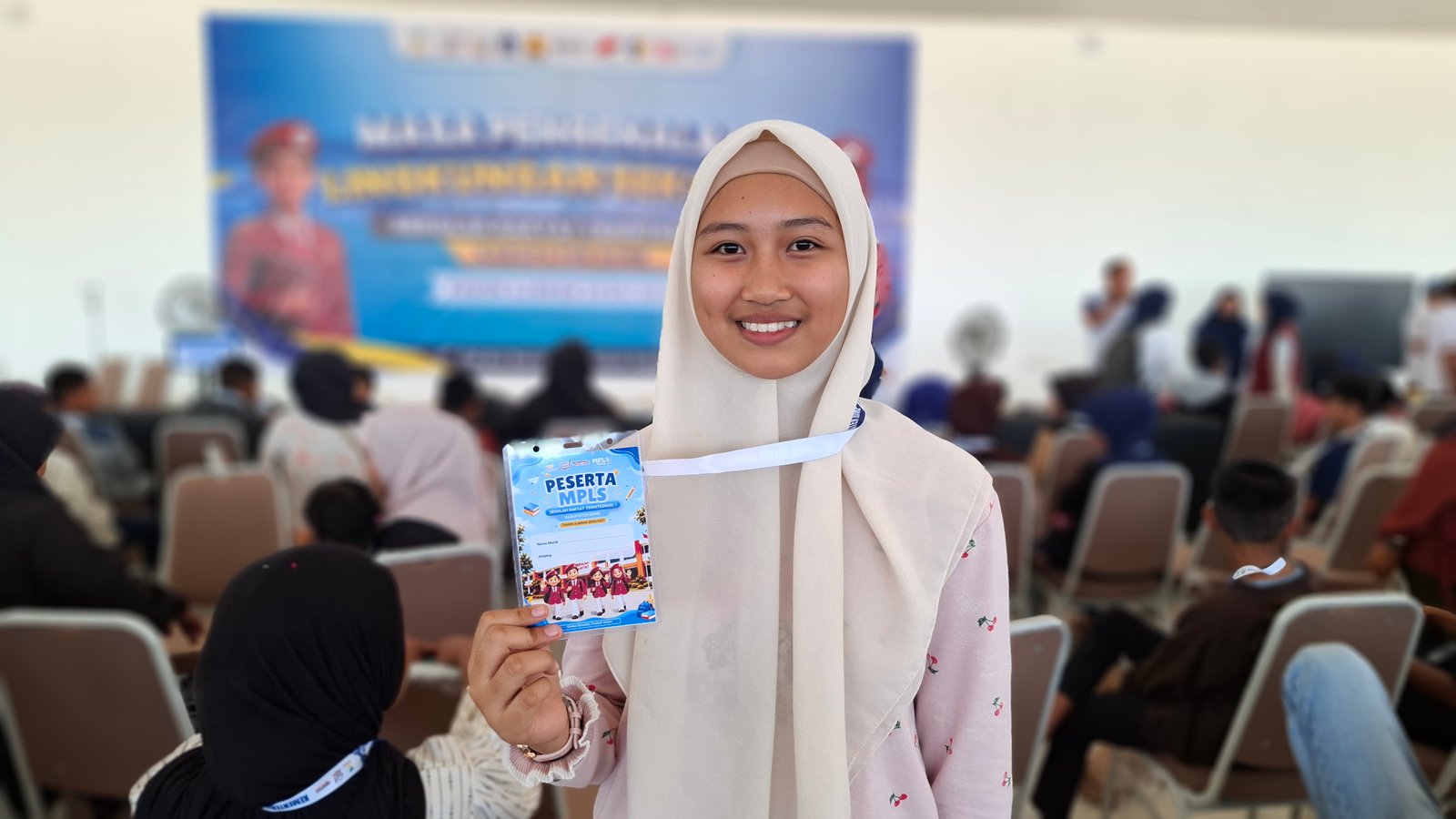 2 Tahun Putus Sekolah, Aura Kini Kembali Belajar di Sekolah Rakyat Kabupaten Bone